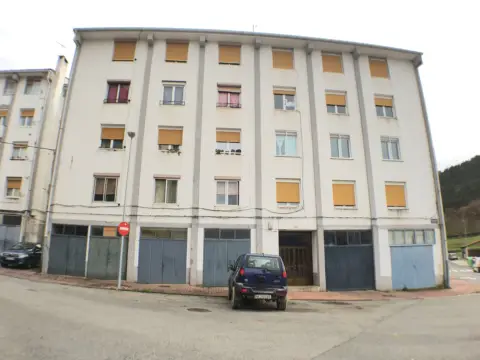 Piso en calle C- Andia