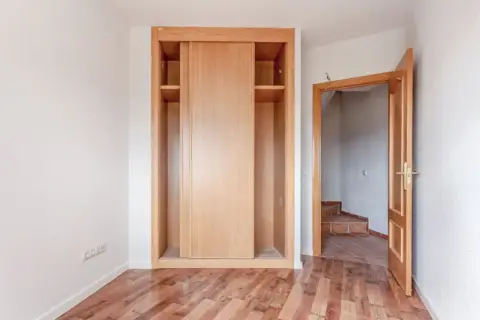 Chalet adosado en calle C- Manso