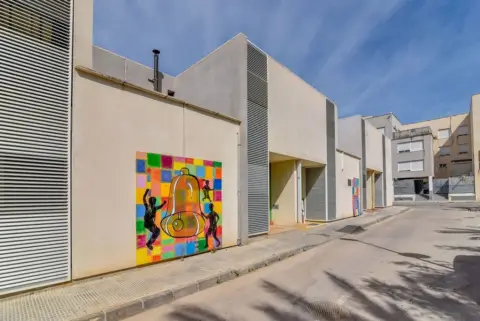 Chalet adosado en calle C- Oceanía