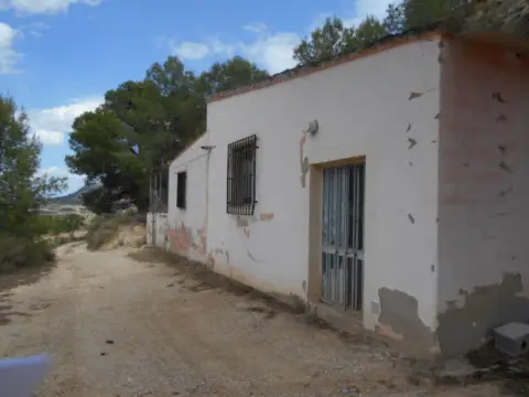 Chalet en calle Ptda Paraje Las Perlas