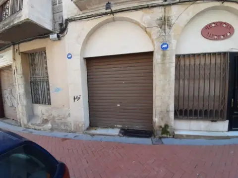 Local comercial en calle C- El Camí