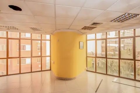 Local comercial en calle C- Ferreras