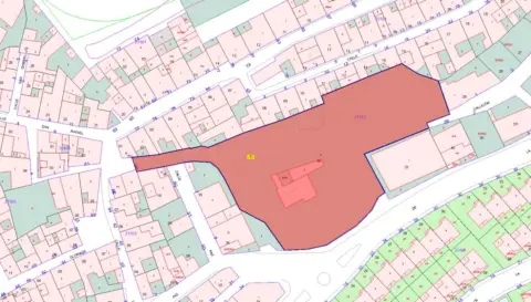 Terreno en calle C- Gloria