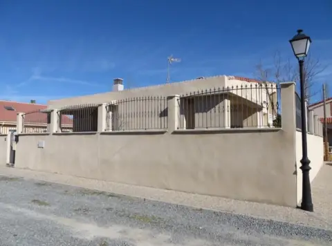 Chalet en calle C- Extrarradio