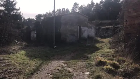 Chalet adosado en calle de La Bovila