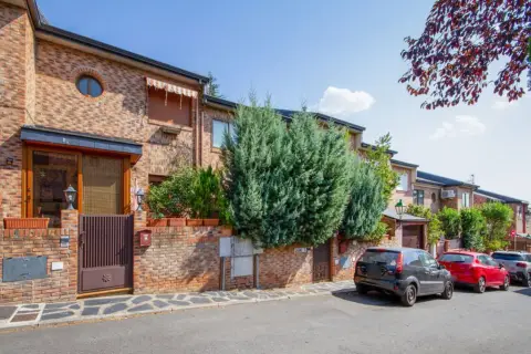 Chalet adosado en calle C- Jade