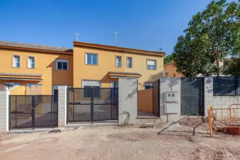 Chalet adosado en calle Ctra del Convent
