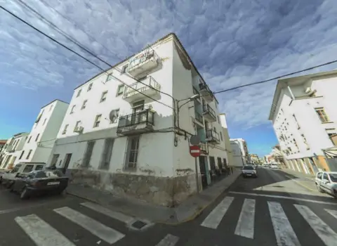 Piso en calle C- Eugenio Hermoso