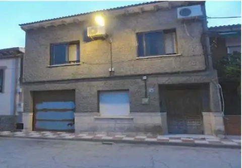 Chalet adosado en calle de Colón