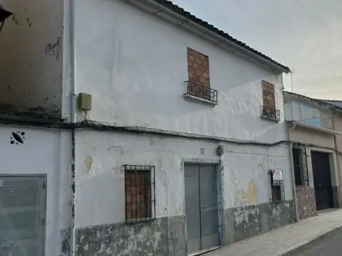 Casa en calle C- Conde de Colomera