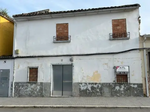 Casa en calle C- Conde de Colomera