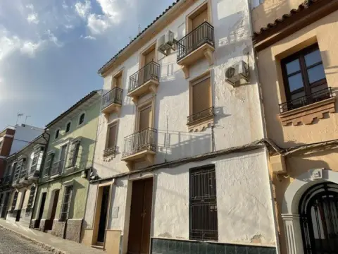 Piso en calle C- Horno