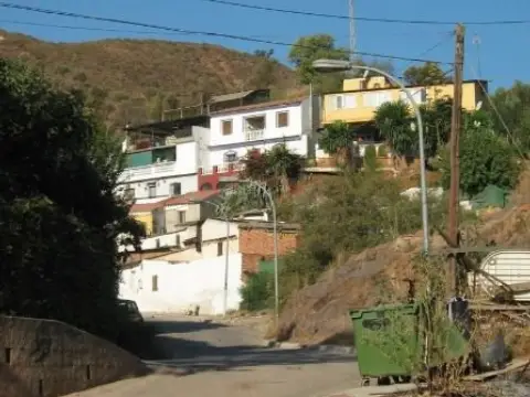 Chalet adosado en calle La Yesera