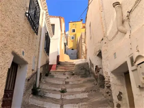 Chalet adosado en calle de la Amargura