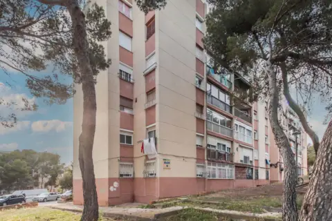Piso en calle C- Arquitecte Jujol
