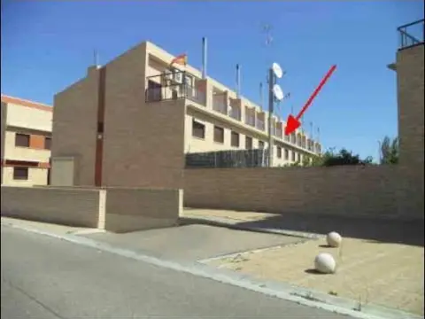 Chalet adosado en calle de la Arboleda