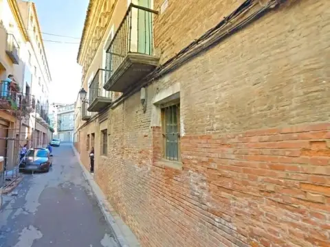 Chalet adosado en calle de Nuestra Señora del Burgo