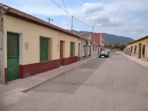 Chalet adosado en Plaza de la Constitución