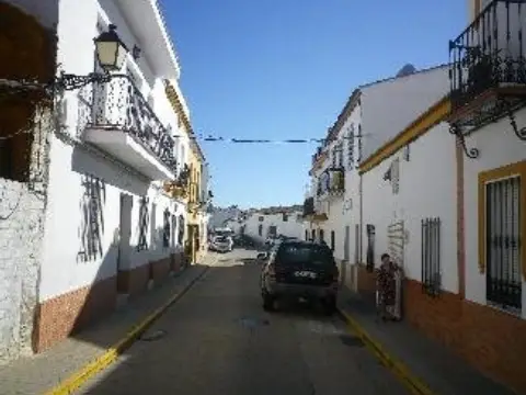 Chalet adosado en calle del Primero de Mayo