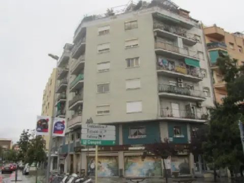 Local comercial en calle Crta- Caldes nº2