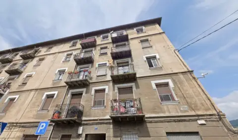 Piso en calle C- Larrazabal