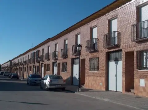Chalet adosado en calle C- Camino de Toledo