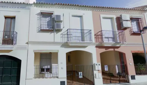 Chalet adosado en calle de Victoria Kent