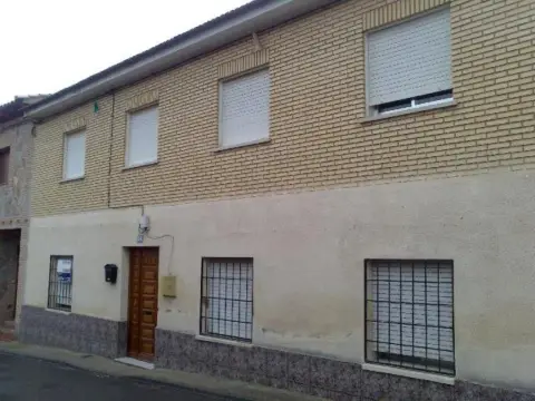 Chalet adosado en calle de Juan Carlos I