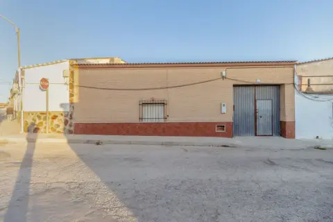 Casa en calle C- Fuente