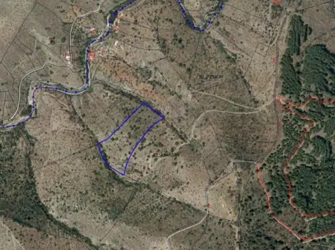 Terreno en calle Peñon El