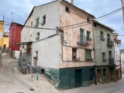 Chalet adosado en calle C- Arrabal