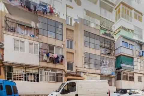 Piso en calle C- Perla