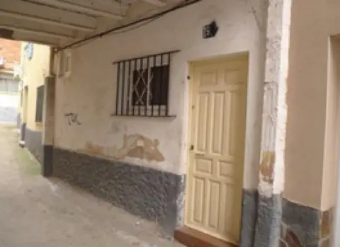 Casa en calle C- Ora