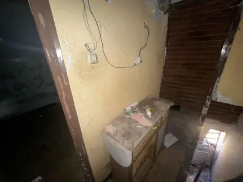 Casa en calle C- Ora