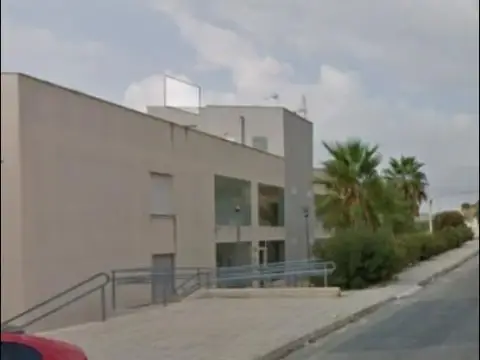 Piso en calle de Ramón y Cajal