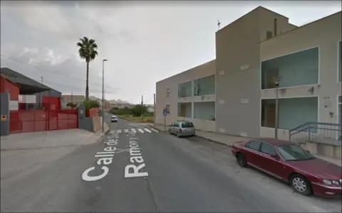 Piso en calle de Ramón y Cajal