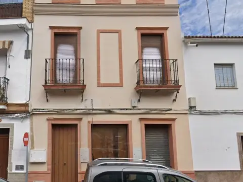 Chalet adosado en calle C- San Antonio