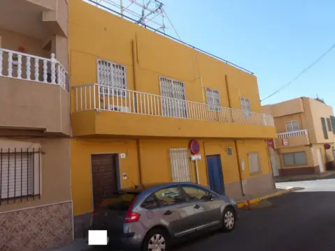 Casa en calle C- Celia Viñas