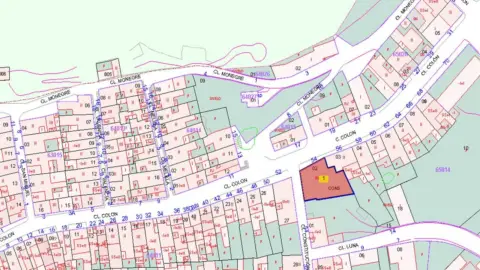 Terreno en calle C- Colón