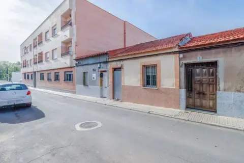 Casa en calle C- Molinos de Viento