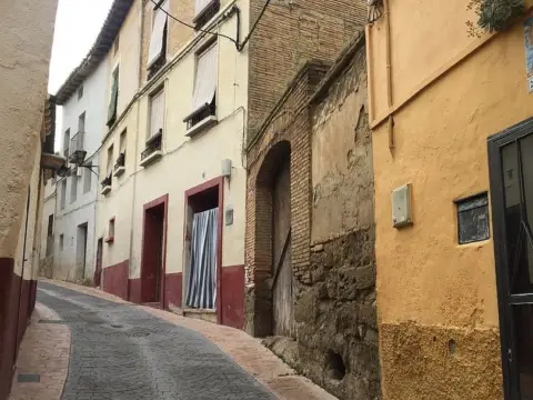 Chalet en calle C- Larena Juliana