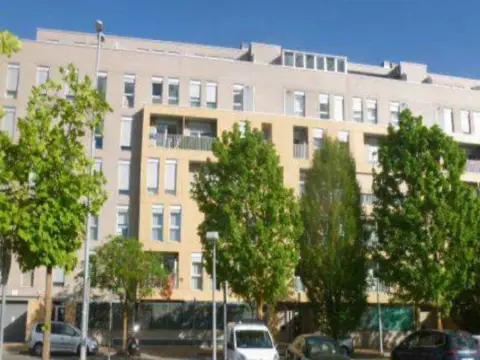 Piso en calle C- Madres de La Plaz Ade Mayo