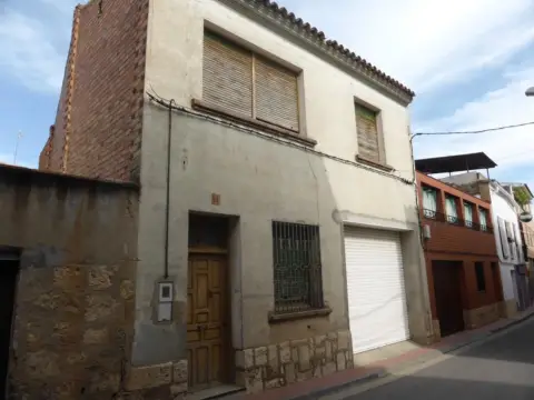 Casa en calle C- Fraga