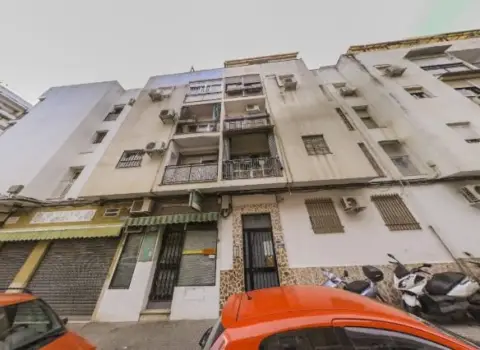 Piso en calle C- Escritor Jose Heros