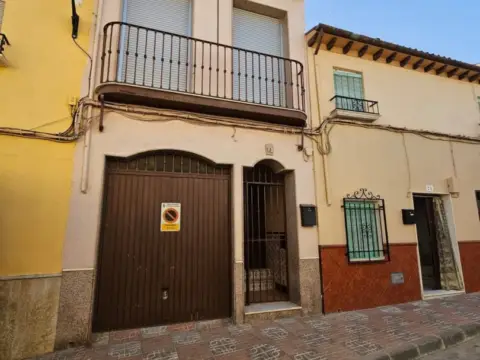 Casa en calle C- Iznajar