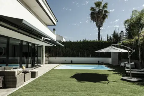 Chalet adosado en Avenida de los Jazmines