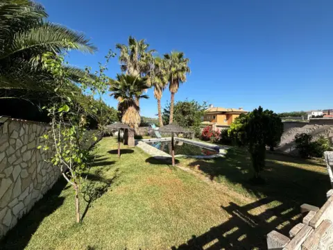 Chalet en calle C- Vega de Sánchez