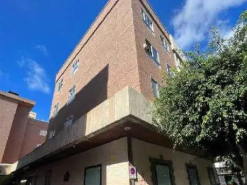 Local comercial en calle C- Martinez de Escobar