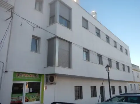 Piso en calle C- San Antonio