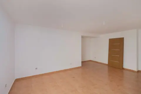 Piso en calle C- Colonia Santa Isabel